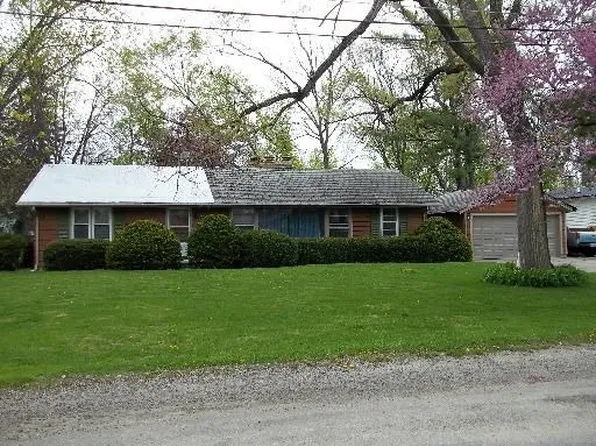 1374 Eagle Rd, Elgin, IL 60123