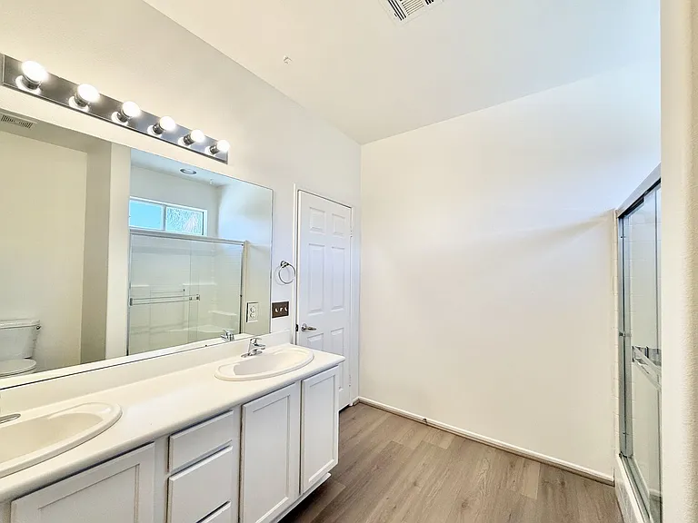 43615 Roebelenii Way — Photo 10