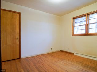 518 Chestnut St, Taylors Falls, MN 55084