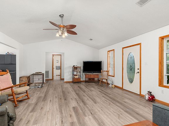 5th image of 127 Mountain Meadow Rd