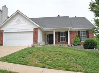 17307 Hilltop Ridge Dr, Eureka, MO