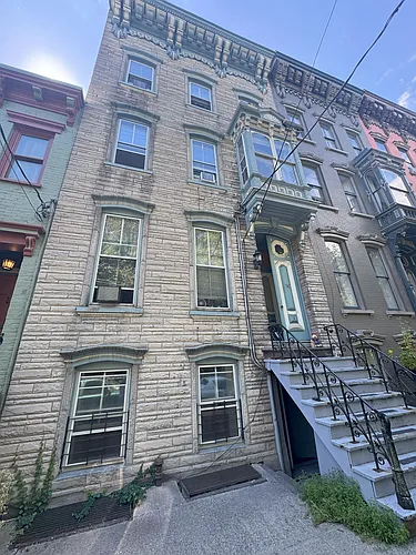 324 Hudson Ave #1R Photo 1