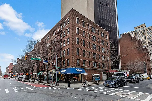 Rented by Nest Seekers International | media 14