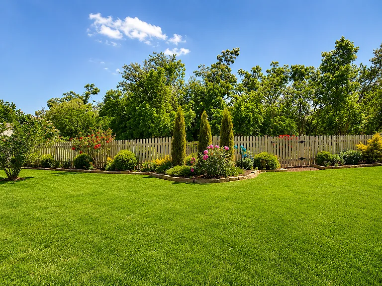 13600 Lake Shore Dr — Photo 26