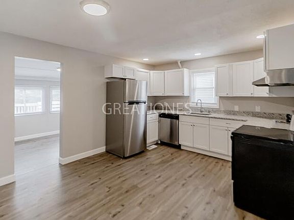 5th image of 206 N Dade Ave