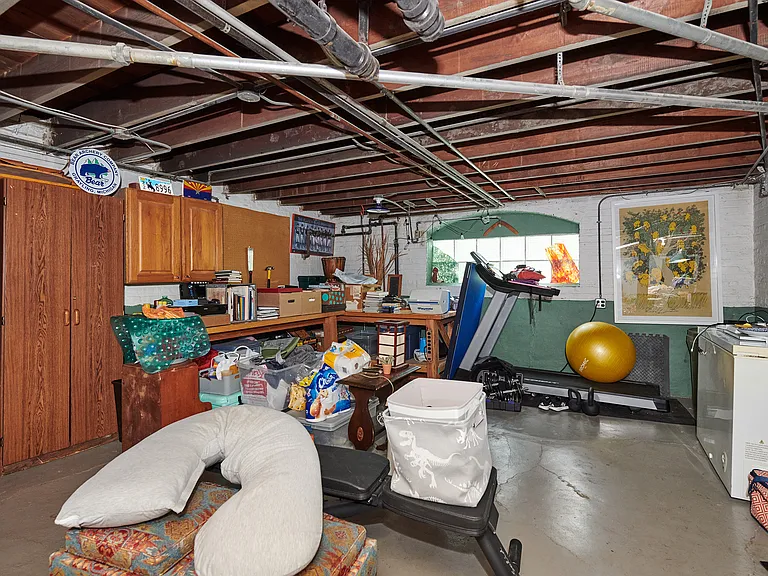 216 Le Moyne Pkwy — Photo 32