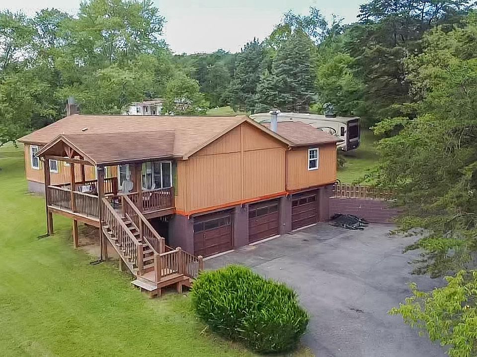 1st image of 15 Fountainhead Dr