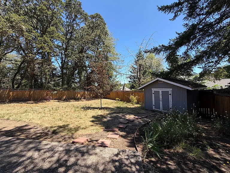 3823 Wilshire Ln — Photo 29