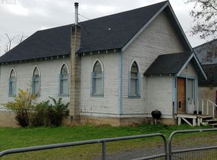 203 Deschutes Ave, Maupin, OR 97037