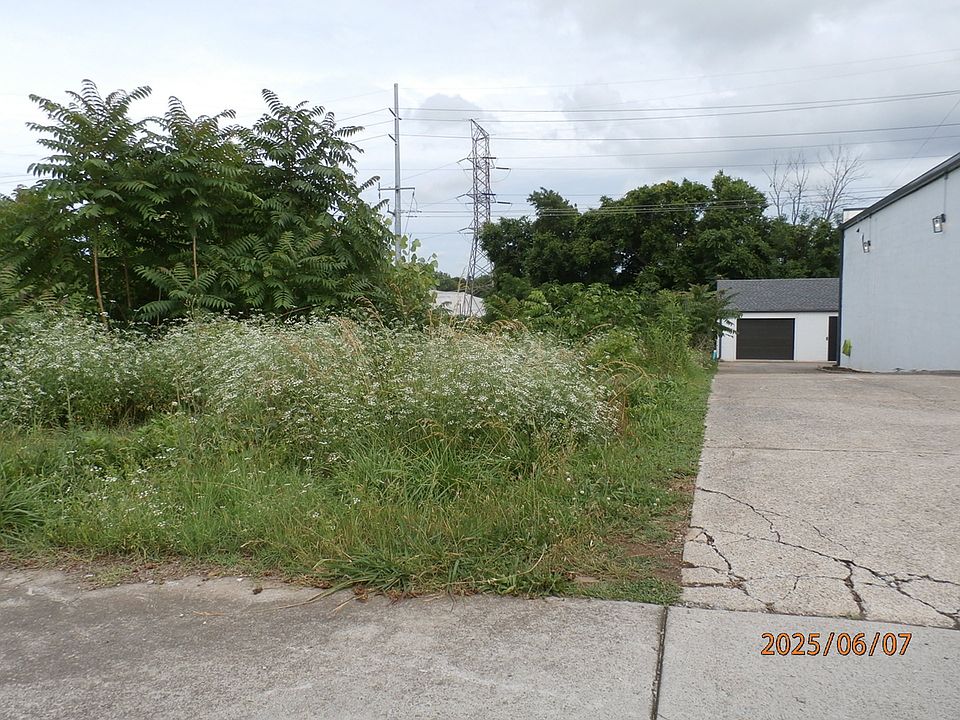2nd image of 199A Little Green St