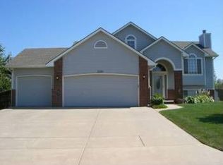 2201 Sommerhauser Cir, Derby, KS 67037