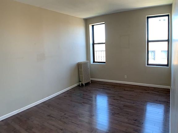 3rd image of 240 Crown St #P6