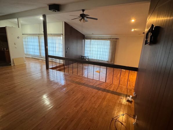 34 Morris Dr