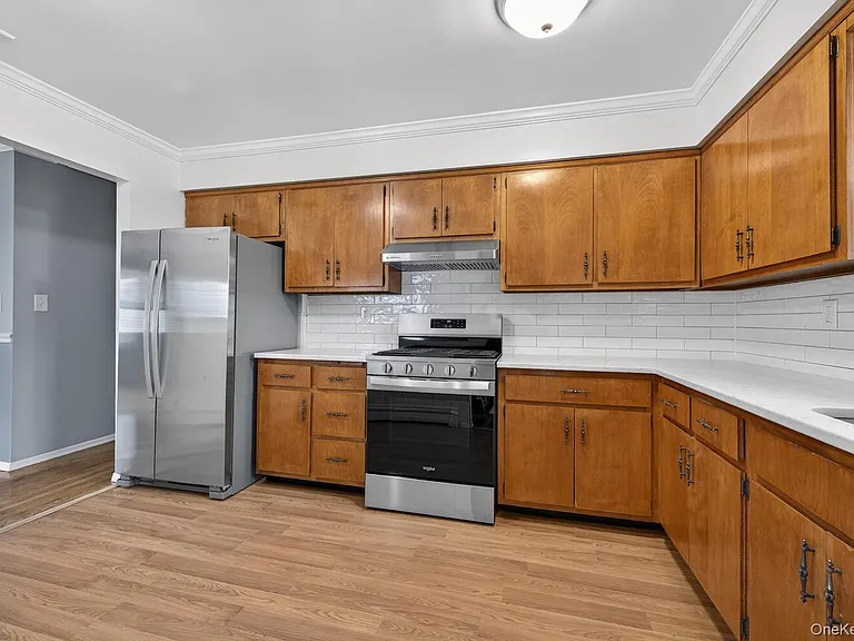 9 Bay Beach Ave — Photo 10