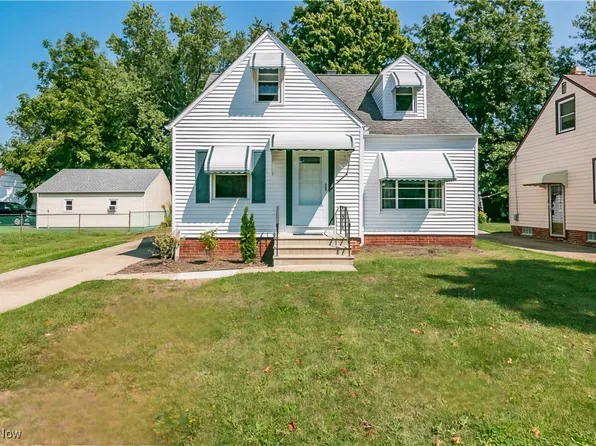215 E 328th St, Eastlake, OH 44095