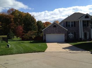 500 Crown Passage Dr, Saint Charles, MO