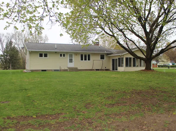 149 Jermaine St, Jonesville, MI 49250