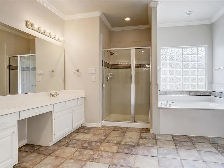 2822 Briarhurst Park — Photo 17