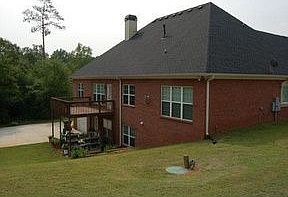 2nd image of 164 Jaclaire Ln