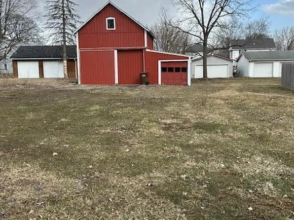 32 Zent Ave, Fredericktown, OH 43019