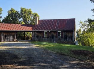 18185 Turnberry Dr, Round Hill, VA 20141