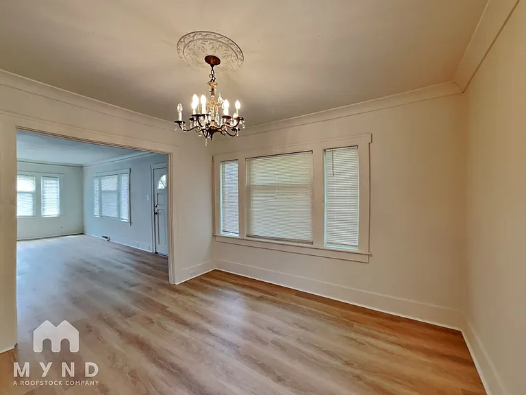 1311 N Alder St — Photo 5