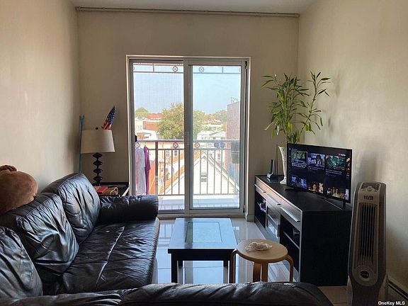 5th image of 10815 37th Dr APT 4D