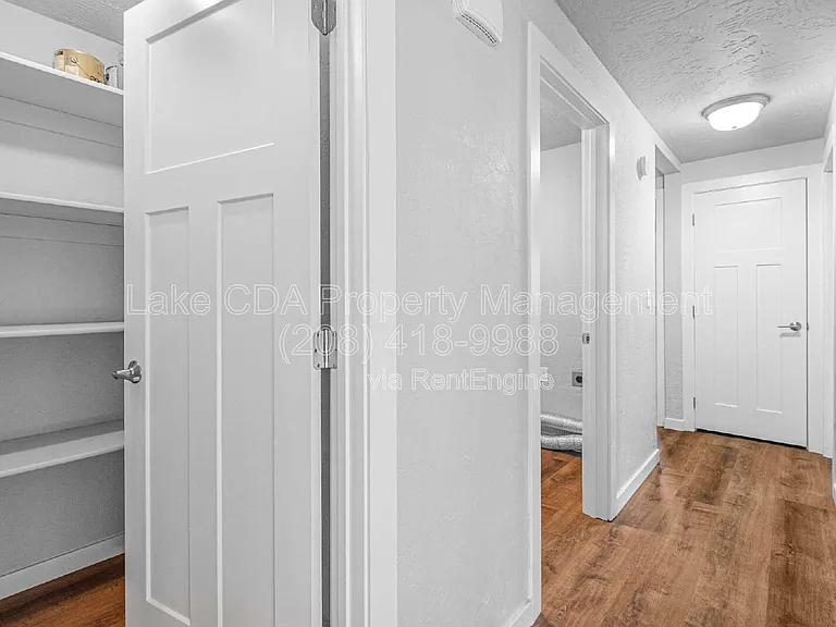 1419 E Stiner Ave #1419 — Photo 9