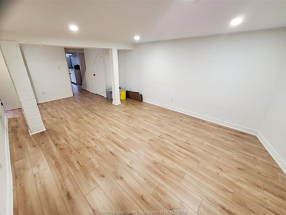 5th image of 725 Church St #Basement