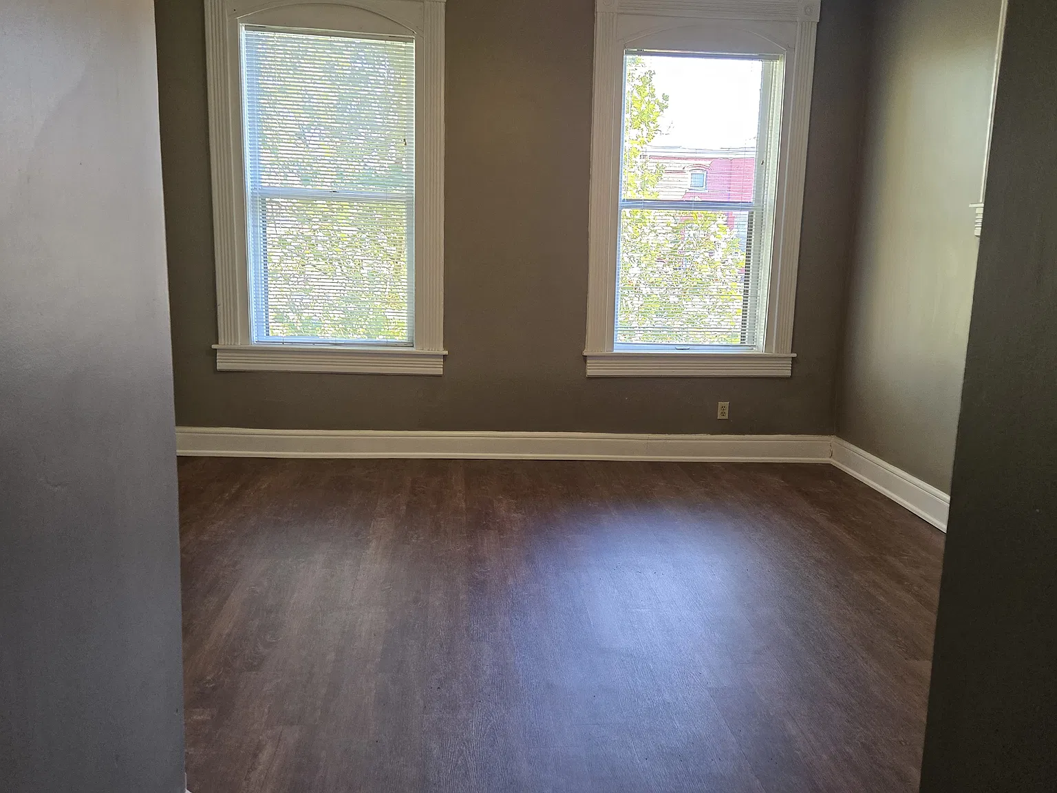 2 bed, 700 sqft, $900 — Photo 4