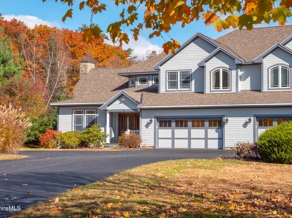 62 Stockbridge Ter, Lee, MA 01238