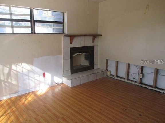3rd image of 10503 N 15th St