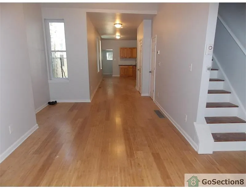 2228 N Woodstock St photo 1