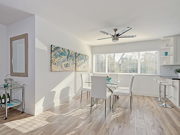 3rd image of 6034 S Pacific Coast Hwy APT 9