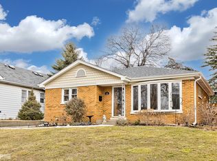 111 S William St, Mount Prospect, IL 60056
