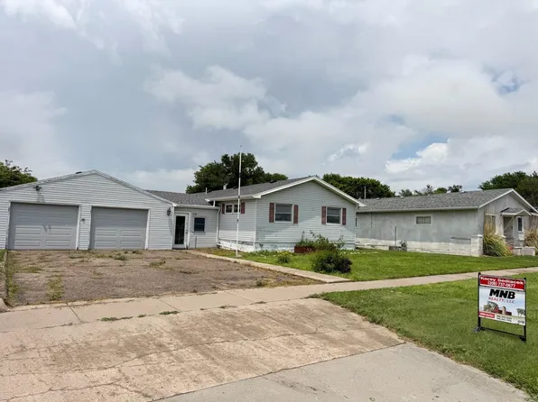 116 S 6th St, Indianola, NE 69034