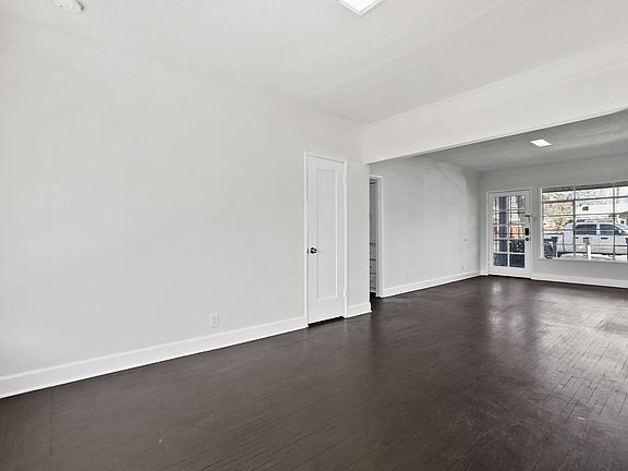 5th image of 531 S Helena St