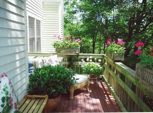 90 Hammond Pl, Woburn, MA 01801