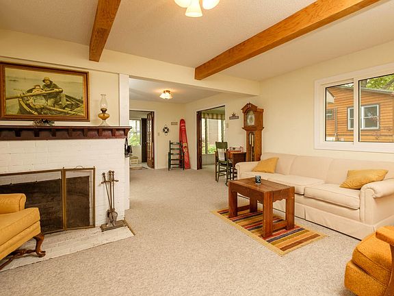 4th image of 129 Pillsbury Point