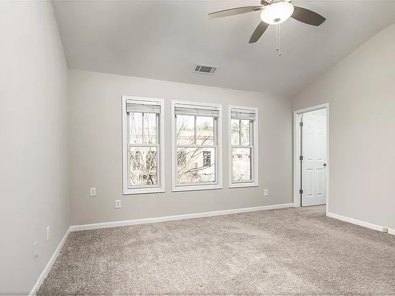 3661 Chicago St — Photo 21
