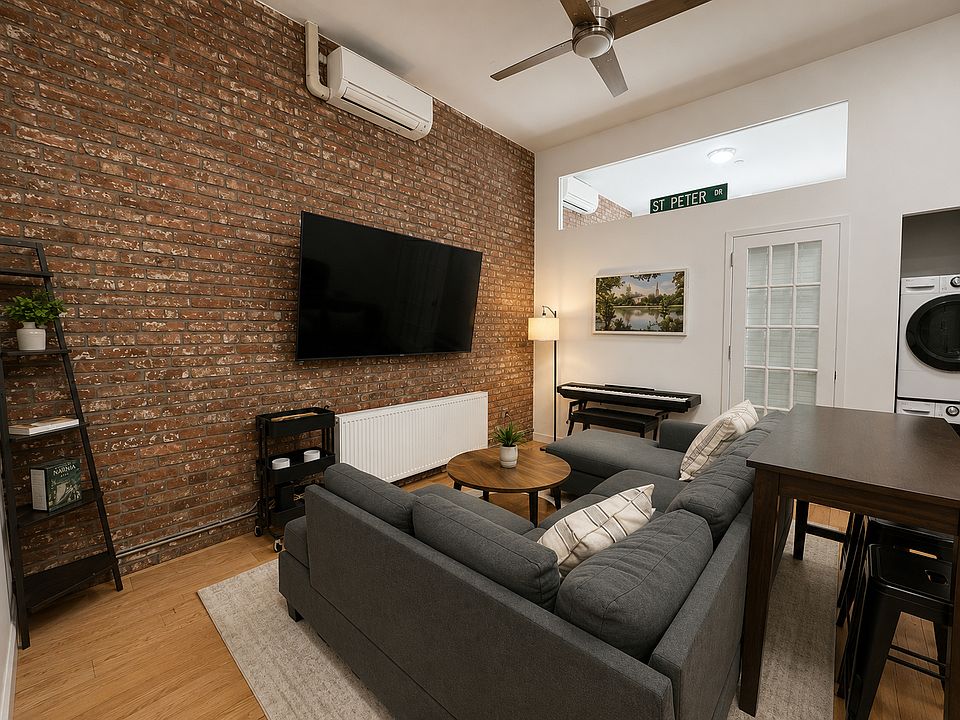 1st image of 53 Pitt St APT 1