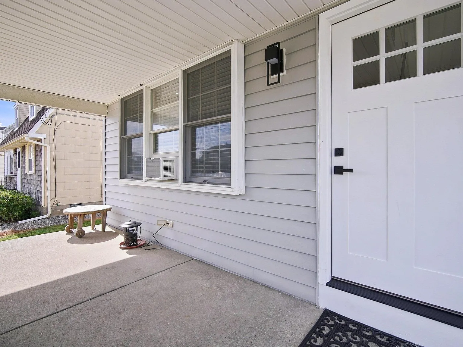 4 bed, 2.0 bath, $2,950 — Photo 3