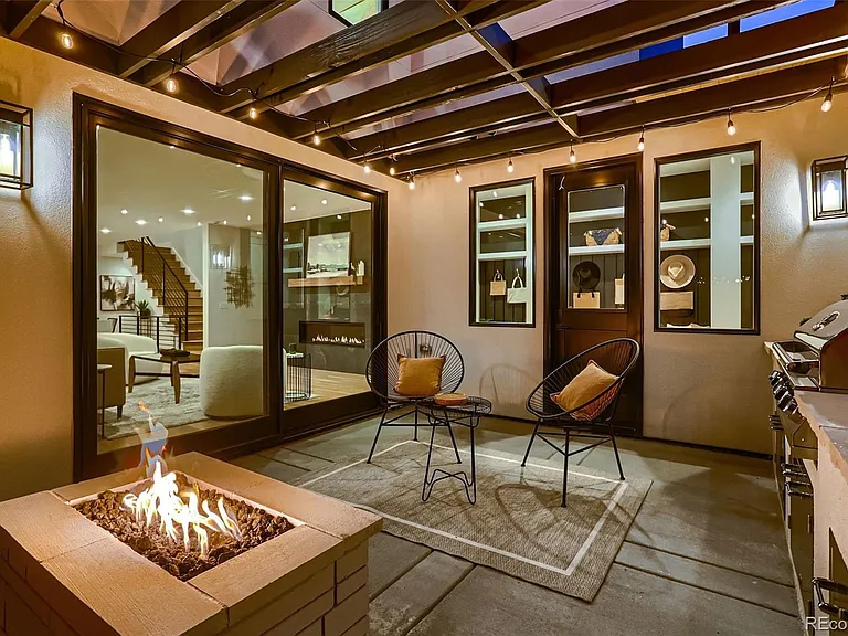 340 Jackson St — Photo 16