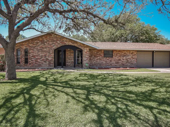 310 De Soto Dr, Universal City, TX 78148