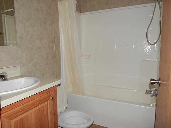 3rd image of 1750 Broadway St Trlr 2002