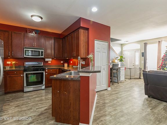5th image of 1719 Woodside Dr