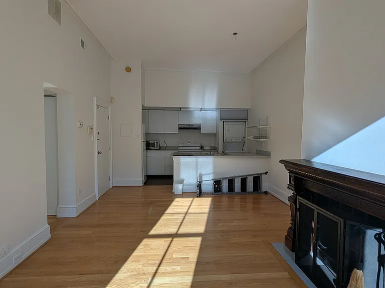 1503 Green St #4 — Photo 21