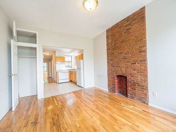 3rd image of 518 Sterling Pl #4F