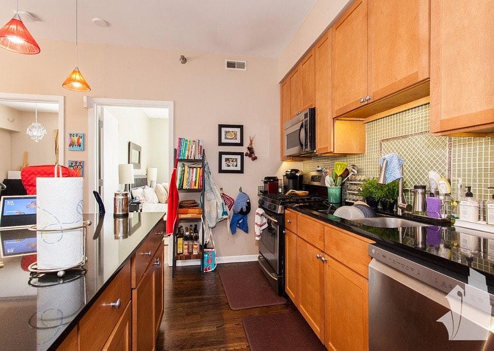 1st image of 4350 N Broadway St #3