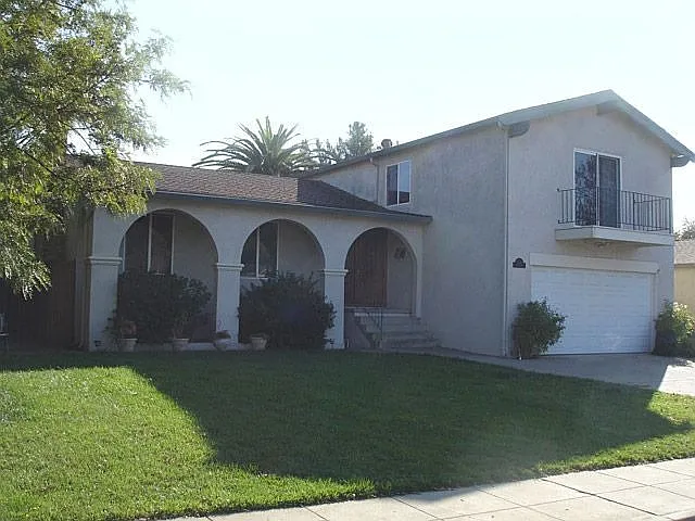 524 Cinnabar Dr photo 1